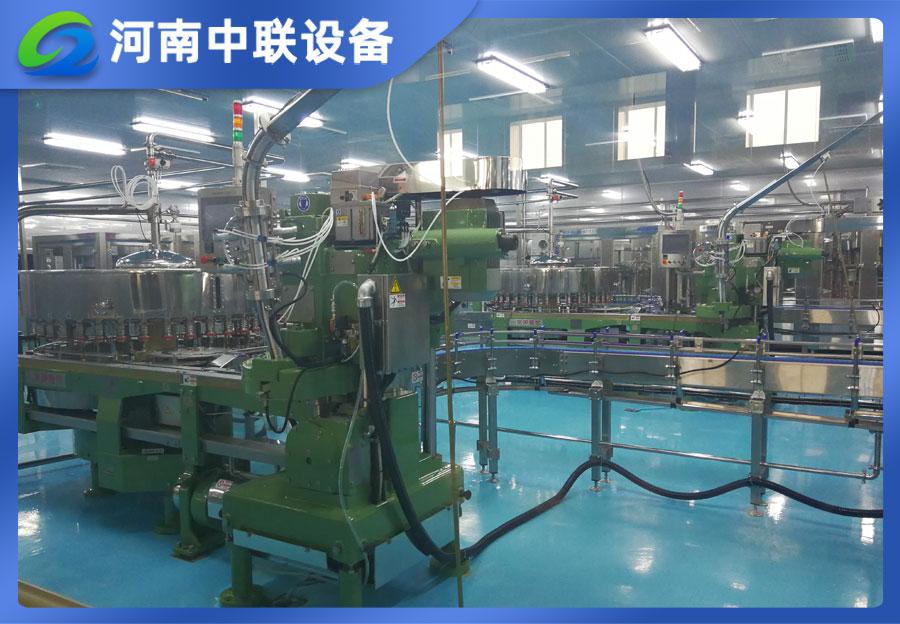 高（gāo）速易拉罐（guàn）灌裝機