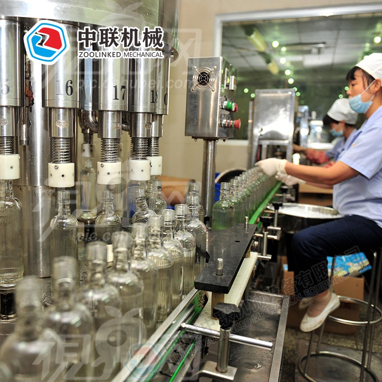 整套白酒釀（niàng）造設備（bèi）